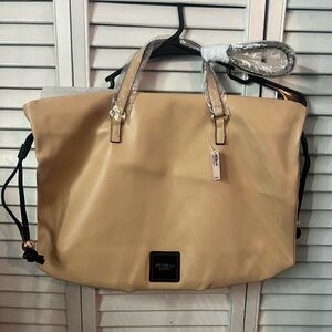 🍾🍾🎉New Year Clearance🎉🍾🍾 Victoria’s Secret Tote